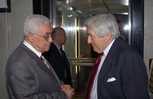 Palestinian President Mahmoud Abbas meets with United States envoy James Wolfensohn in Gaza on September 4 2005.  (UPI Photo\/Omar Rashidi)                                                              