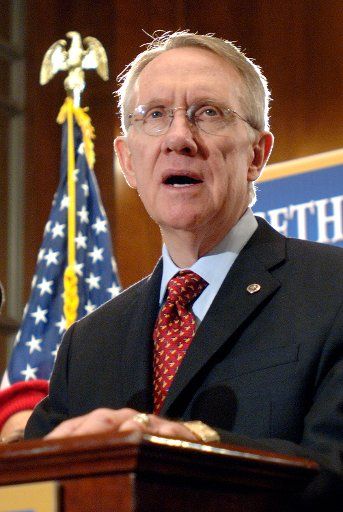 Senator Harry Reid (D-NV) calls on President Bush to fix the problems and confusions with the Medicare prescription drug bill in Washington on January 26 2005. (UPI Photo\/Kevin Dietsch)