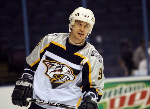 Nashville Predators Paul Kariya skates into position during the first period against the St. Louis Blues at the Scottrade Center in St. Louis on December 17 2006.    (UPI Photo\/Bill Greenblatt)
