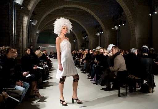 A model sports a creation by Lefranc-Ferrant during the presentation of their Spring\/Summer 2007 Haute Couture collection in Paris on January 25 2007. (UPI Photo\/William Alix)