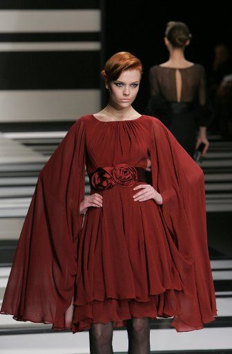 A model wears an outfit by Lebanese fashion designer Elie Saab at the Fall-Winter 2008\/2009 ready-to-wear Paris Fashion Week March 1 2008. (UPI Photo)