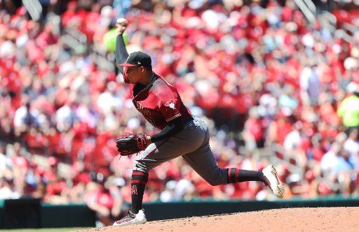 Arizona Diamondbacks starting pitcher Taijuan Walker delivers a pitch to the St. Louis Cardinals in the third inning at Busch Stadium in St. Louis on July 30, 2017. Photo by Bill Greenblatt\/