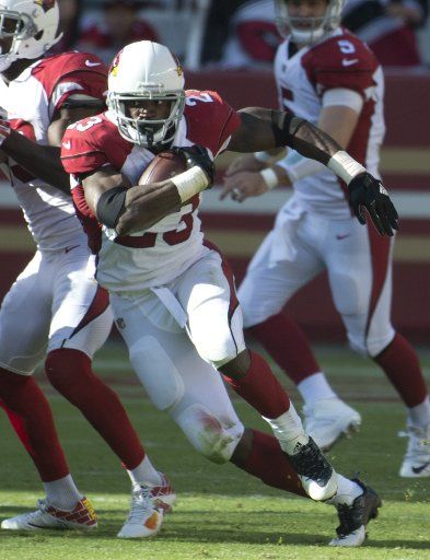 Arizona Cardinals RB Adrian Peterson (23) runs against the San Francisco 49ers in the second half at Levi\