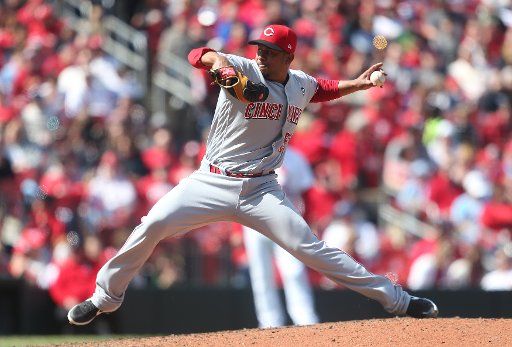 Cincinnati Reds pitcher Wandy Peralta delivers a pitch to the St. Louis Cardinals in the seventh inning at Busch Stadium in St. Louis on April 28, 2019. Photo by Bill Greenblatt\/
