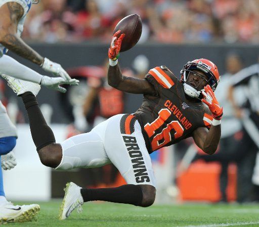 Cleveland Browns Ishmael Hyman is unable to make a catch against the Detroit Lions Thursday in Cleveland, Ohio on August 29, 2019. Photo by Aaron Josefczyk\/