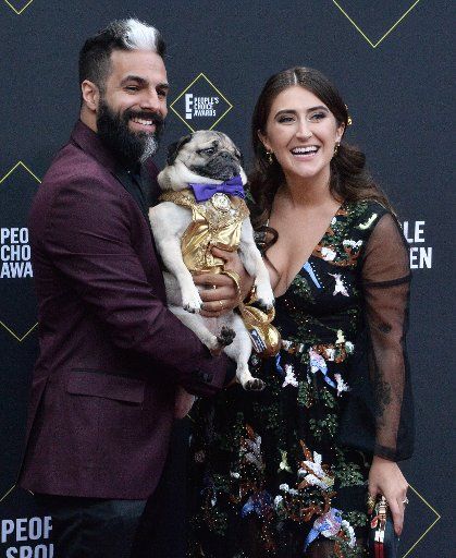 Doug the Pug arrives for the 45th annual E! People\