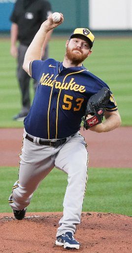Milwaukee Brewers starting pitcher Brandon Woodruff delivers a pitch to the St. Louis Cardinals in the sixth inning at Busch Stadium in St. Louis on Saturday, September 26, 2020. Photo by Bill Greenblatt