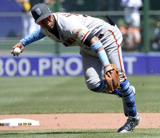 San Francisco Giants shortstop Thairo Estrada (39) throws to first base early in the 4-3 Pittsburgh Pirates win at PNC Park on Sunday June 19, 2022 in Pittsburgh. Photo by Archie Carpenter