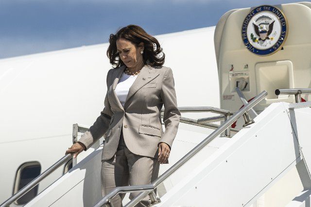 Vice President Kamala Harris disembarks from Air Force Two at the Aurora Municipal Airport on Friday June 24, 2022 in Aurora, Illinois. Photo by Christopher Dilts