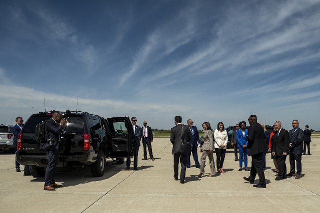 Vice President Kamala Harris disembarks from Air Force Two at the Aurora Municipal Airport in Aurora, Illinois on Friday, June 24, 2022. Photo by Christopher Dilts