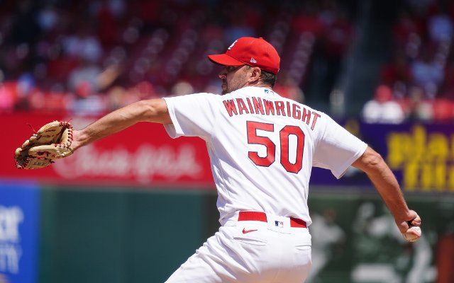 St. Louis Cardinals starting pitcher Adam Wainwright delivers a pitch to the Colorado Rockies in the first inning at Busch Stadium in St. Louis on Thursday, August 18, 2022. Photo by Bill Greenblatt