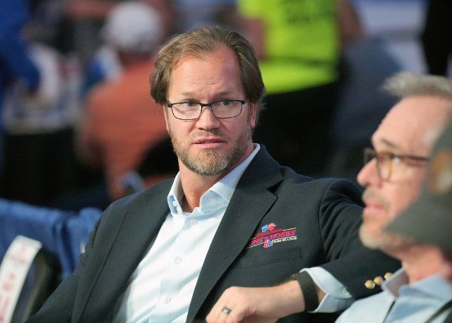 National Hockey League Hall of Fame member Chris Pronger talks with ESPN broadcaster Joe Buck during the Annual Guns N\