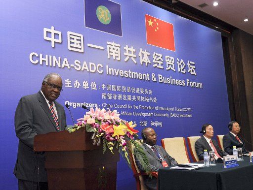 (110604) -- BEIJING June 4 2011 (Xinhua) -- Namibian President Hifikepunye Pohamba (1st L) who is also chairperson of the Southern African Development Community (SADC) delivers a speech during the opening of the China-SADC Investment and ...
