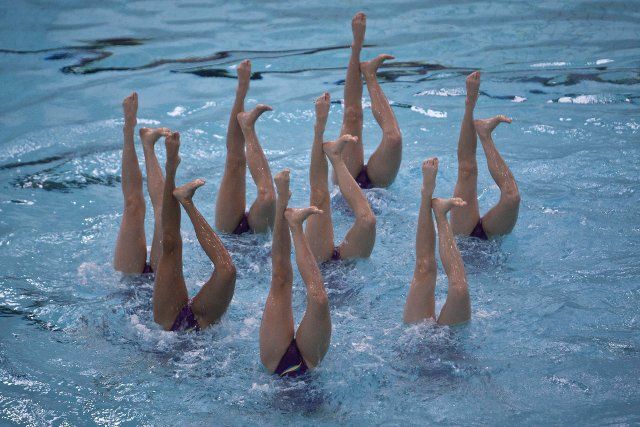(121129) -- MEXICO CITY, Nov. 29, 2012 (Xinhua) -- Chinese team of synchronised swimming participate in a training in Mexico City, capital of Mexico, on Nov. 28, 2012. The 7th FINA Synchronised Swimming World Trophy 2012 will be held from Nov. 30 to ...