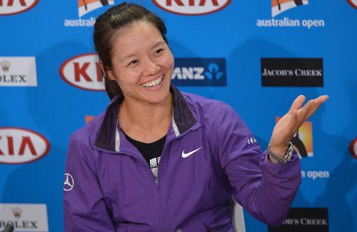 (130113) -- MELBOURNE, Jan. 13, 2013 (Xinhua) -- Chinese tennis player Li Na attends a press conference of the Australian Open tennis tournament in Melbourne Jan. 13, 2013. The 2013 Australian Open tennis tournament will start on Jan. 14. (Xinhua\/...