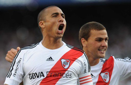 (130311) -- BUENOS AIRES, March 11, 2013 (Xinhua) -- River Plate\