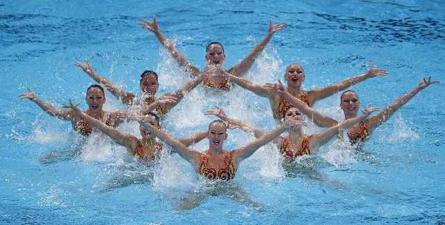 (130723) -- BARCELONA, July 23, 2013 (Xinhua) -- Team Ukraine competes in the Team Technical Finals of the Synchronised Swimming competition in the 15th FINA World Championships at Palau Sant Jordi in Barcelona, Spain, on July 22, 2013. Team Ukraine ...
