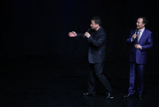 (140629) -- FRANKFURT, June 29, 2014 (Xinhua) -- Jiang Kun (L) and Dai Zhicheng perform Xiangsheng (a comic dialogue also known as cross-talk) in Offenbach, Germany, June 28, 2014. An acting group led by Jiang Kun, chairman of the Chinese Quyi ...