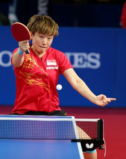 (140728) -- GLASGOW, July 28, 2014 (Xinhua) -- Feng Tianwei of Singapore competes during the women\