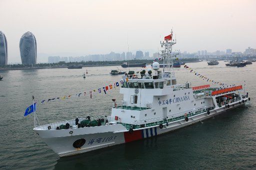 (150421) -- SANYA, April 21, 2015 (Xinhua) -- A patrol vessel leaves for a patrol mission from a port in Sanya, south China\