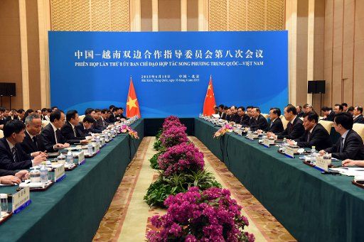 (150618) -- BEIJING, June 18, 2015 (Xinhua) -- Chinese State Councilor Yang Jiechi and Vietnamese Deputy Prime Minister and Foreign Minister Pham Binh Minh co-chair the 8th meeting of the China-Vietnam steering committee on cooperation, in Beijing, ...