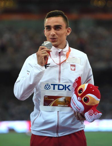 (150826) -- BEIJING, Aug. 26, 2015 (Xinhua) -- Silver medalist Poland\