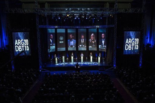 (151005) -- BUENOS AIRES, Oct. 5, 2015 (Xinhua) -- The Presidential candidates of "Compromiso Federal" take part in the Presidential debate "Argentina Debate 2015", in the assembly hall of the Law Faculty of the Buenos Aires University, in Buenos ...