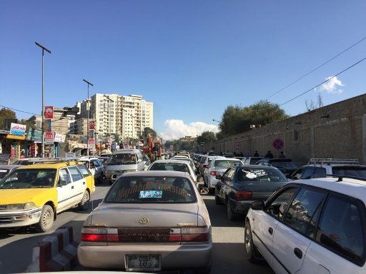 (151026) -- KABUL, Oct. 26, 2015 (Xinhua) -- Photo taken on Oct. 26, 2015 shows cars in the sreeets after an earthquake in Kabul, Afghanistan. At least nine people were confirmed dead and scores injured as a powerful earthquake struck parts of ...