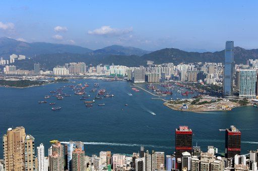 (160224) -- HONG KONG, Feb. 24, 2016 (Xinhua) -- Photo taken on Jan. 6, 2016 shows the scene of Victoria Harbour in Hong Kong, south China. Hong Kong will further support and nurture innovation, start-ups and creative industries to maintain ...