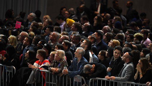 (161109) -- NEW YORK, Nov. 9, 2016 (Xinhua) -- Supporters of Democratic candidate Hillary Clinton react as they watch voting result in New York, the United States, Nov. 9, 2016. Republican Donald Trump has beaten Democrat rival Hillary Clinton in a ...