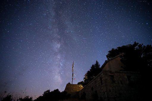 (170813) -- HVAR, Aug. 13, 2017 (Xinhua) -- Photo taken on Aug. 12, 2017 shows the starry sky above the island of Hvar in Croatia at the night of Perseid meteor shower. (Xinhua\/Petar Glebov)(whw)