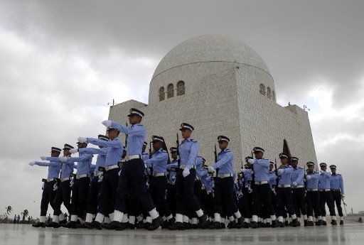 (170906) -- KARACHI, Sept. 6, 2017 (Xinhua) -- Pakistani Air Force cadets march during a ceremony to mark the country\