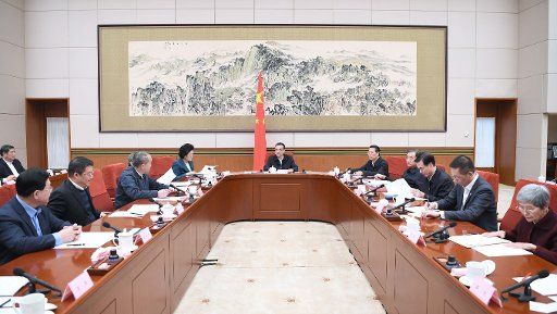 (180201) -- BEIJING, Feb. 1, 2018 (Xinhua) -- Chinese Premier Li Keqiang presides over a symposium soliciting opinions on the annual government work report from representatives from education, science, culture, health, sport sectors and grassroot, in Beijing, capital of China, Jan. 31, 2018. Chinese Vice Premier Zhang Gaoli and Wang Yang, vice premier and also a member of the Standing Committee of the Political Bureau of the Communist Party of China (CPC) Central Committee, also attended the symposium. (Xinhua\/Zhang Duo) (dhf)