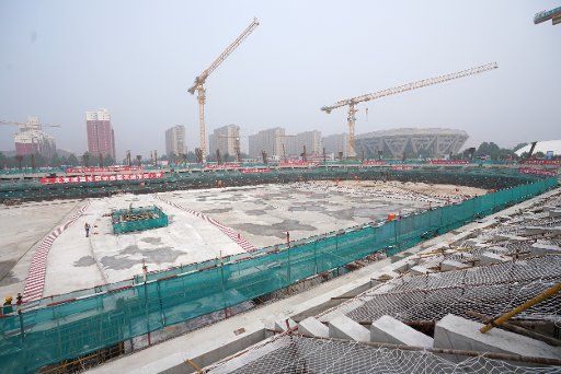 (180626) -- BEIJING, June 26, 2018 (Xinhua) -- Photo taken on June 26, 2018 shows the construction site of the National Speed Skating Hall for the 2022 Winter Olympics in Beijing, capital of China. In 2015, Beijing won the bid to co-host the 2022 Winter Olympics with the city of Zhangjiakou in neighboring Hebei Province. The construction of the National Speed Skating Hall is underway and is expected to be basically completed in 2019. (Xinhua\/Ju Huanzong) (ry)