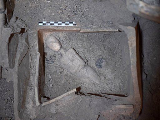 (181012) -- SANTORINI (GREECE), Oct. 12, 2018 (Xinhua) -- File photo taken on Sept. 27, 2018 shows a marble female figurine dating back to the 3rd millennium B.C. at the archeological site of Akrotiri on Santorini island, Greece. Greek archeologists have had this year new significant finds at the prehistoric settlement of Akrotiri on Santorini island, which may cast more light on the life of inhabitants thousands of years ago, Greek Culture Ministry announced on Oct. 12. (Xinhua\/Greek Culture Ministry)