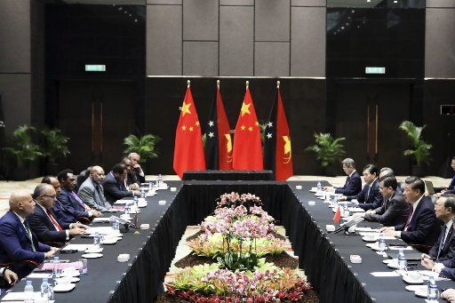 (181116) -- PORT MORESBY, Nov. 16, 2018 (Xinhua) -- Chinese President Xi Jinping holds talks with Papua New Guinea (PNG) Prime Minister Peter O\