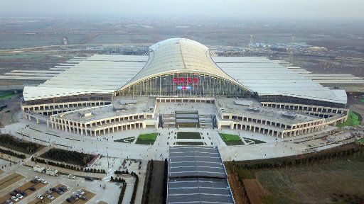 (181226) -- JINAN, Dec. 26, 2018 (Xinhua) -- Aerial photo taken on Dec. 26, 2018 shows the Jinan East Railway Station in Jinan, east China\