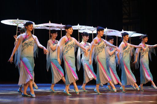 (190130) -- YANGON, Jan. 30, 2019 (Xinhua) -- Artists from China perform at the Gala Show of Paukphaw Carnival for Happy Chinese New Year 2019 in Yangon, Myanmar, on Jan. 30, 2019. (Xinhua\/U Aung)