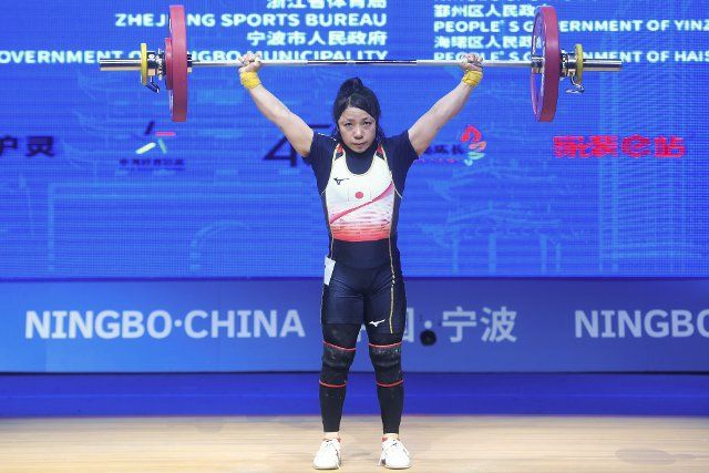 (190421) -- NINGBO, April 21, 2019 (Xinhua) -- Hiromi Miyake of Japan competes during the women\