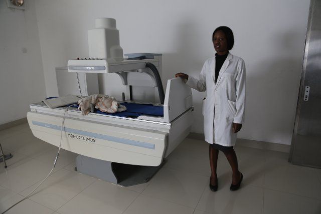 (190529) -- HARARE, May 29, 2019 (Xinhua) -- A doctor displays China-donated medical equipment in the Mahusekwa Hospital, also known as China-Zimbabwe Friendship Hospital in Mashonaland East Province, Zimbabwe, May 28, 2019. (Xinhua\/Zhang Yuliang