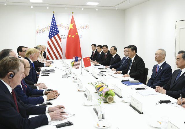 (190629) -- OSAKA, June 29, 2019 (Xinhua) -- Chinese President Xi Jinping meets with U.S. President Donald Trump in Osaka, Japan, June 29, 2019. (Xinhua\/Xie Huanchi)