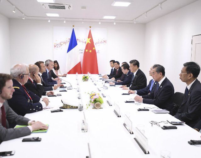 (190629) -- OSAKA, June 29, 2019 (Xinhua) -- Chinese President Xi Jinping (4th R) meets with his French counterpart Emmanuel Macron (4th L) in Osaka, Japan, June 29, 2019. (Xinhua\/Yan Yan)