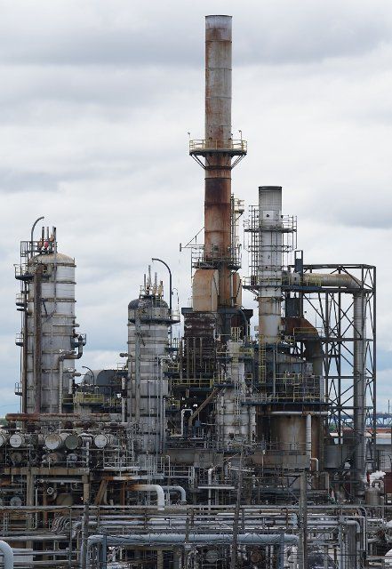 (190621) -- PHILADELPHIA (U.S.), June 21, 2019 (Xinhua) -- Photo taken on June 21, 2019 shows the Philadelphia Energy Solutions refinery after the fire in Philadelphia, Pennsylvania, the United States. Firefighters have contained a massive fire erupting early Friday morning at the Philadelphia Energy Solutions refinery in Philadelphia, local media reported, citing the authorities. (Xinhua\/Liu Jie)