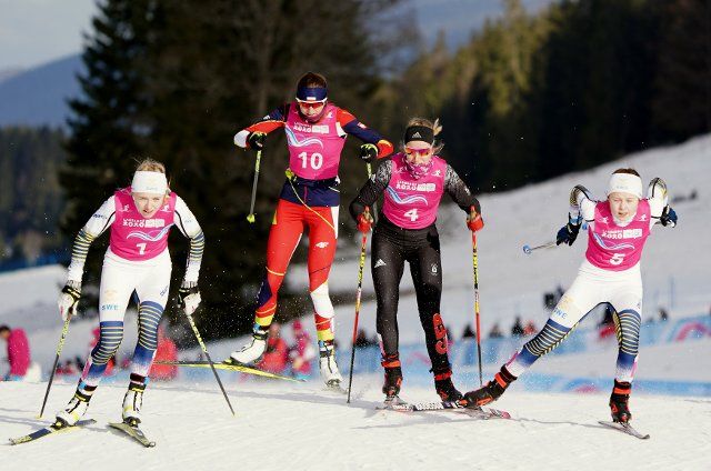 (200120) -- LE CHENIT, Jan. 20, 2020 (Xinhua) -- Maria Melling of Norway, Karolina Kaleta of Poland, Lara Dellit of Germany and Tove Ericsson of Sweden (from L to R) compete during the women\