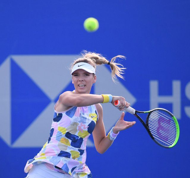 (200227) -- ACAPULCO, Feb. 27, 2020 (Xinhua) -- Katie Boulter of Britain hits a return during the women\