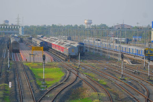 (200404) -- TRIPURA, April 4, 2020 (Xinhua) -- A deserted view of a railway station is seen during a countrywide lockdown against the COVID-19, in Agartala, the capital city of India\