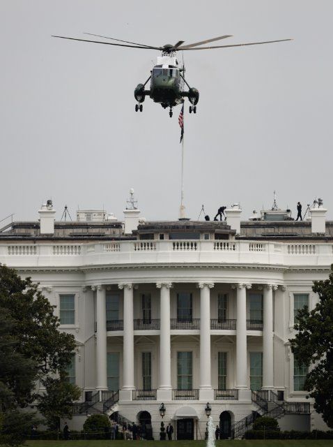(200515) -- BEIJING, May 15, 2020 (Xinhua) -- Marine One carrying U.S. President Donald Trump takes off from the South Lawn of the White House in Washington D.C. May 5, 2020. TO GO WITH XINHUA HEADLINES OF MAY 15, 2020 (Photo by Ting Shen\/Xinhua