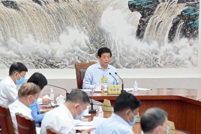 (200630) -- BEIJING, June 30, 2020 (Xinhua) -- Li Zhanshu, chairman of the National People\