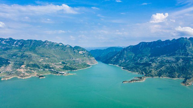 (200706) -- LIUZHI, July 6, 2020 (Xinhua) -- Aerial photo taken on July 6, 2020 shows a view of Zangke River in Liupanshui, southwest China\