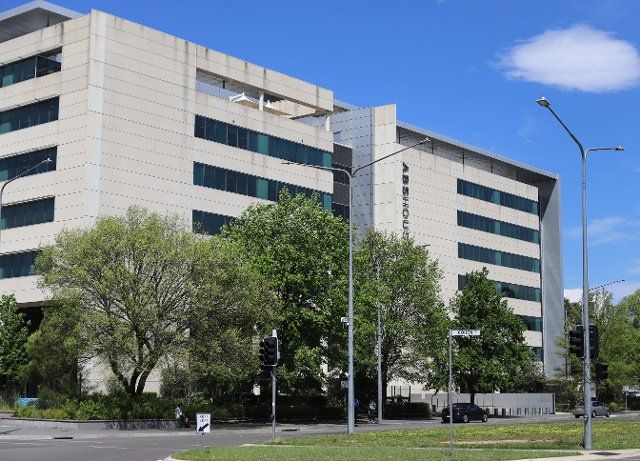 (201015) -- CANBERRA, Oct. 15, 2020 (Xinhua) -- Photo taken on Oct. 15, 2020 shows the Australian Bureau of Statistics building in Canberra, Australia. Australia\